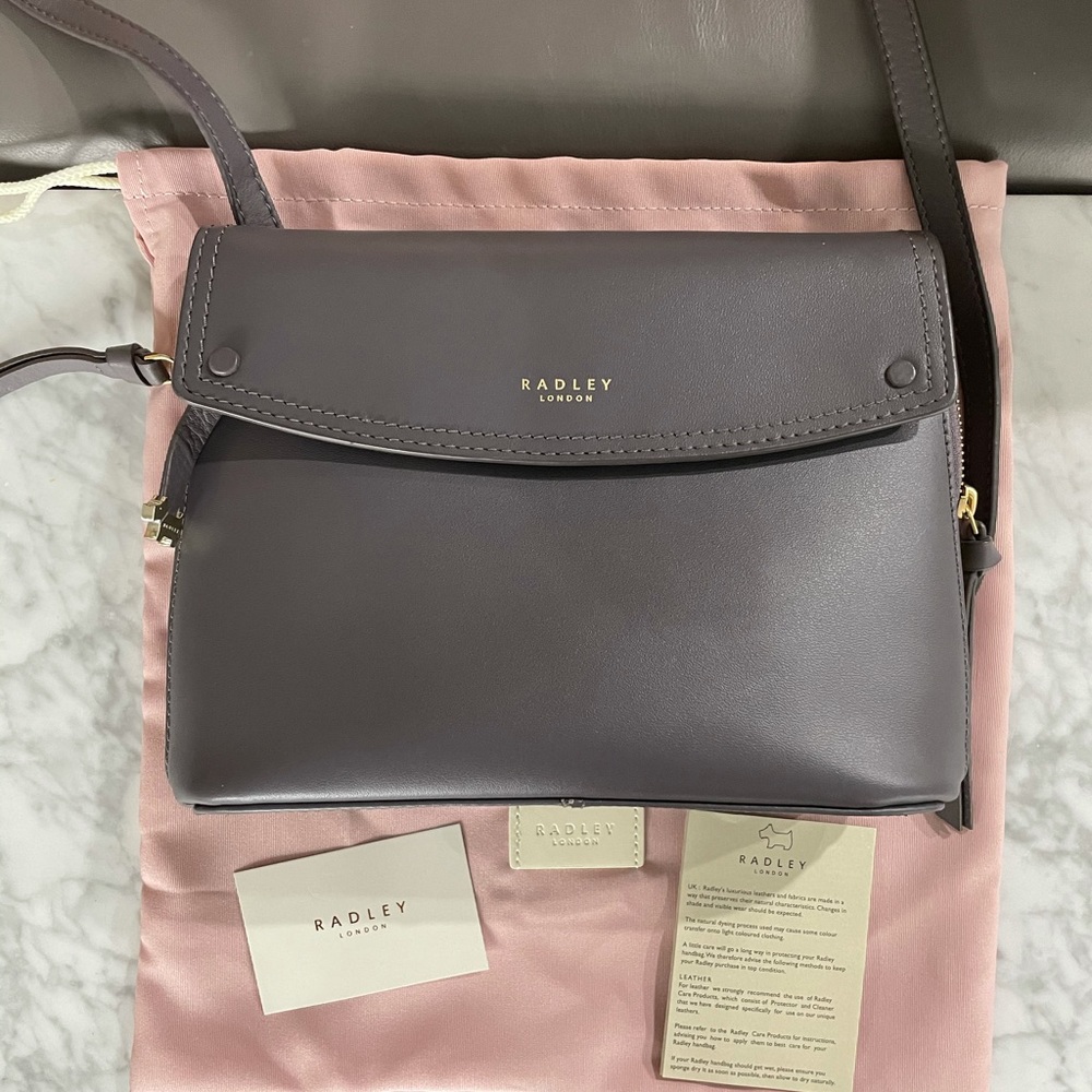 NWOT Radley London Expandable Crossbody Bag
